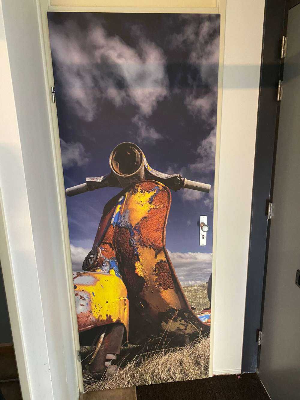 Scooter amarillo