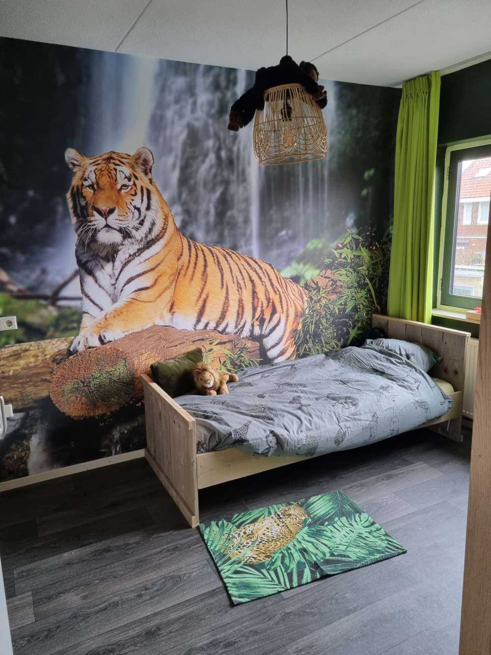 Tigre en la selva
