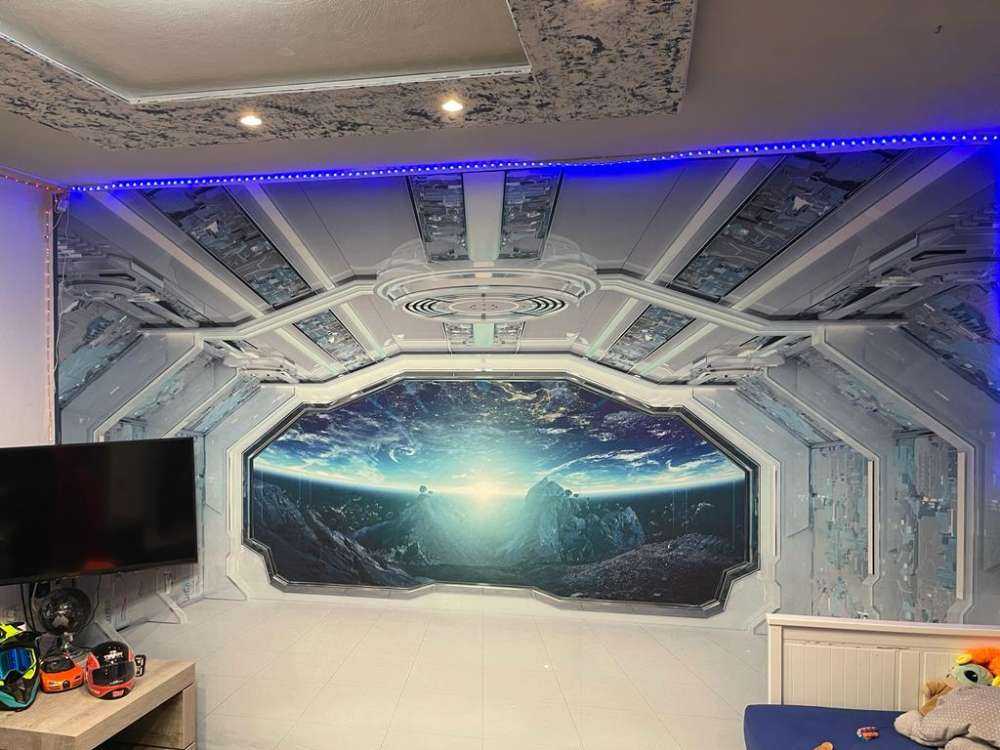 Nave espacial con vistas a un planeta