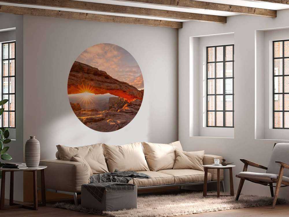 Puesta de sol bajo las rocas
