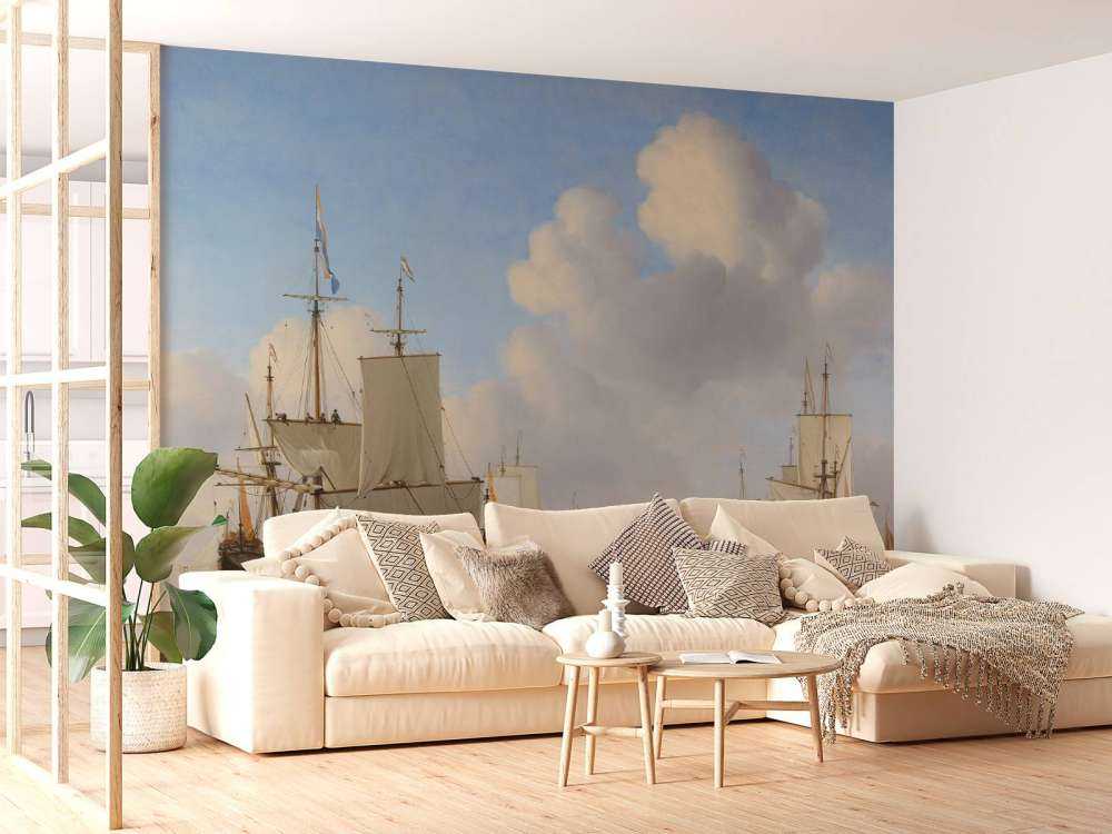 Barcos holandeses en un mar en calma.