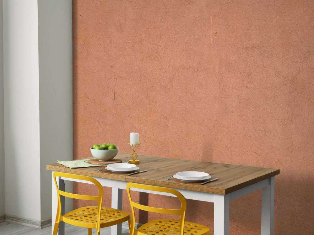 Estructura de hormigón en colores terracota