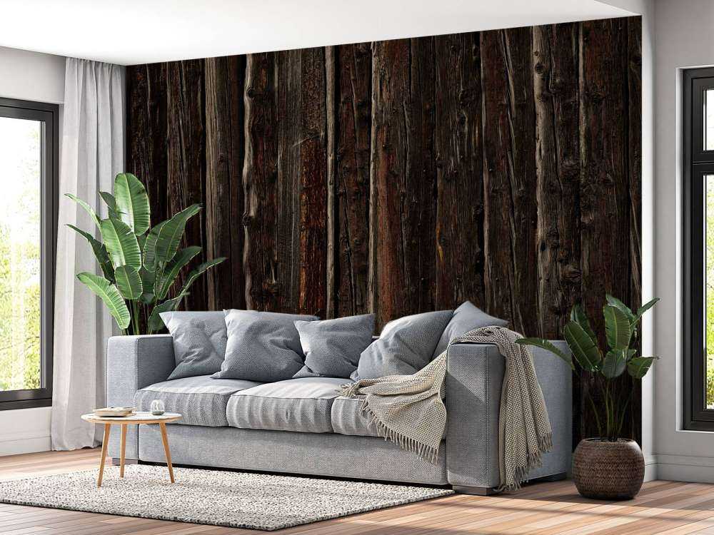 Madera rugosa con clavos