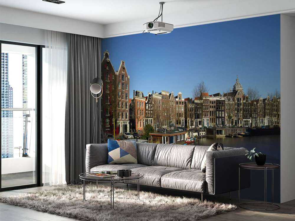 Casas flotantes a lo largo del canal
