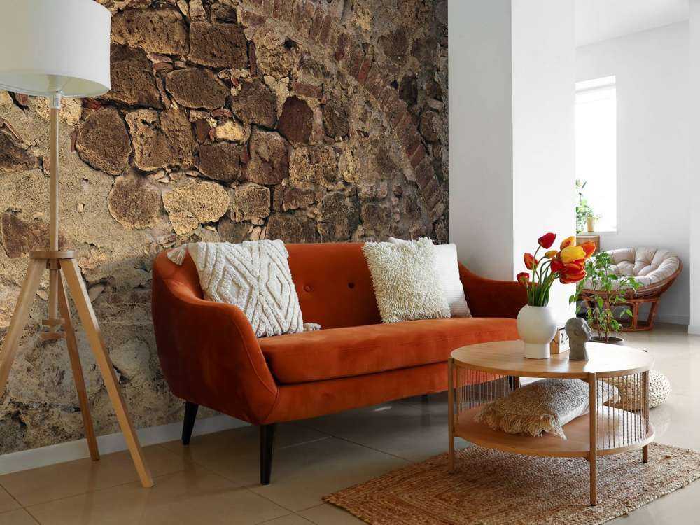 Muro antiguo con arco