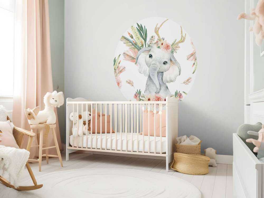 Bebé elefante flores rosas