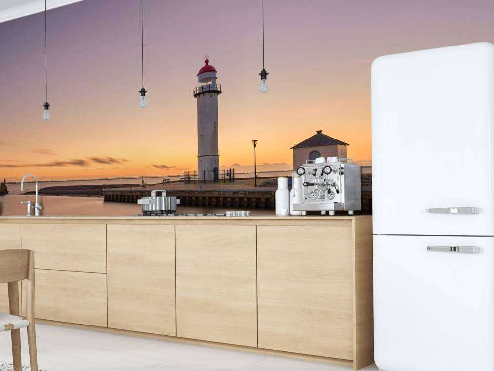 Faro al atardecer