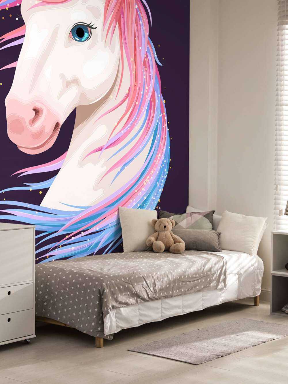 Unicornio con melena de colores