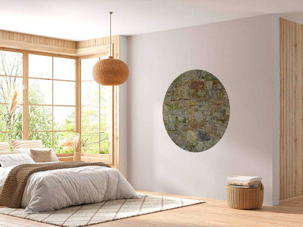 Muro antiguo con musgo