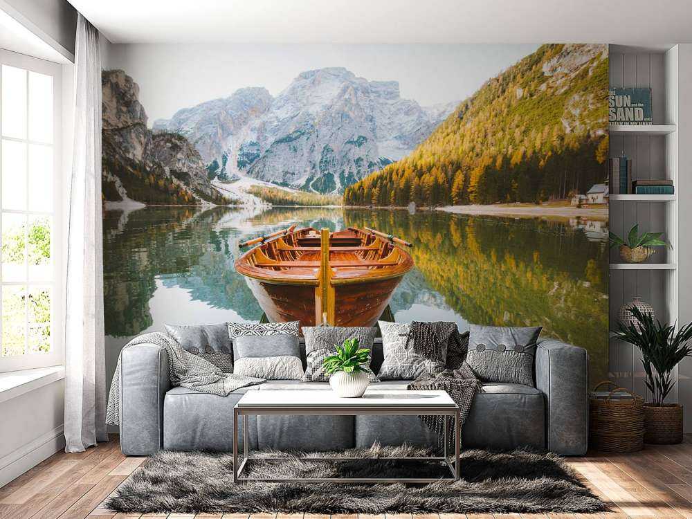 Barco de remos en el lago