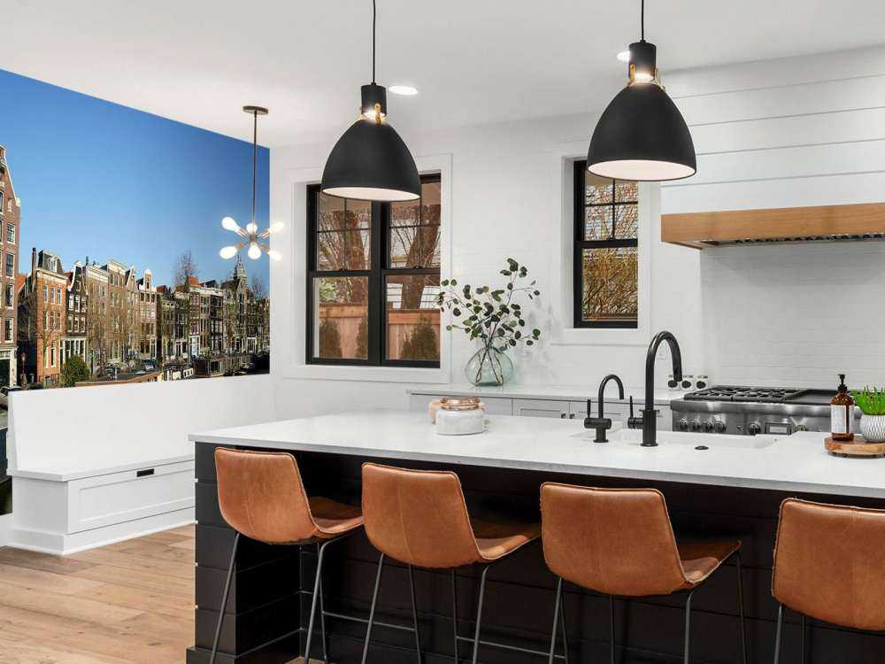 Casas flotantes a lo largo del canal