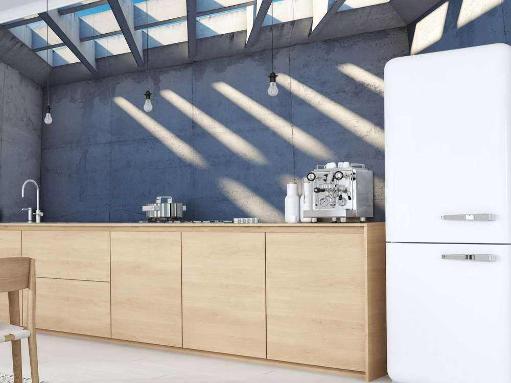 Habitación vacía con techo abierto