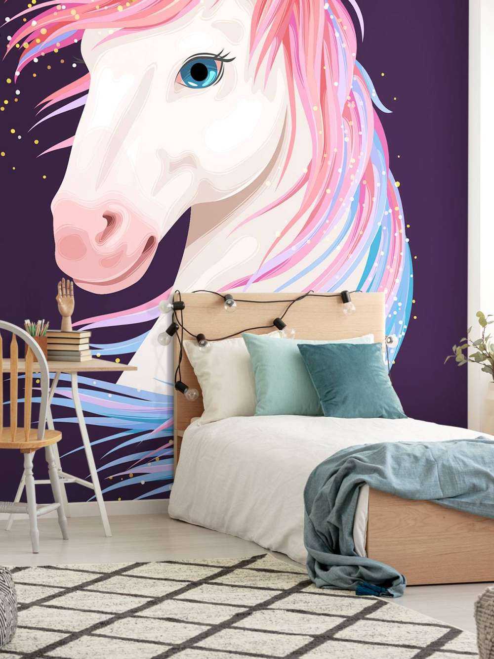 Unicornio con melena de colores