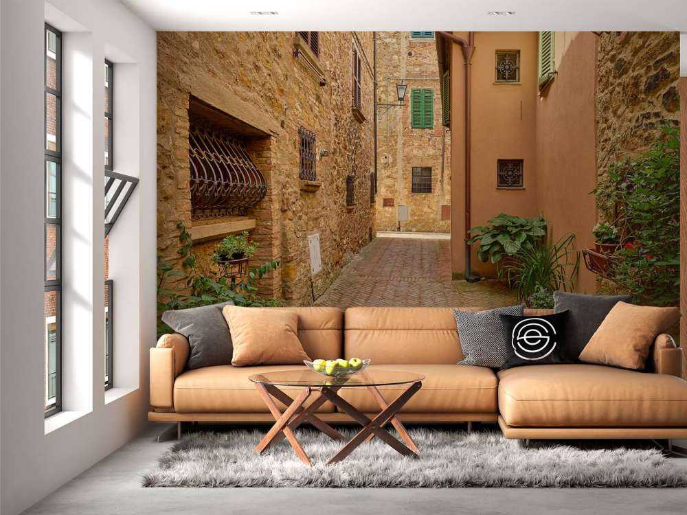 Calle con plantas y flores