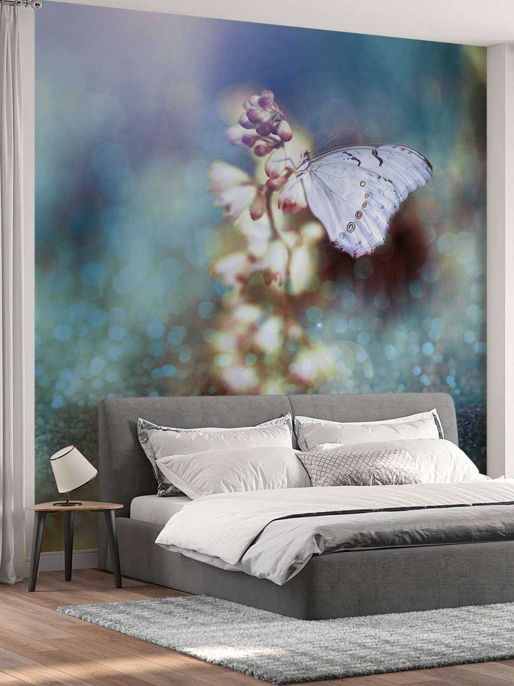 Mariposa en flor