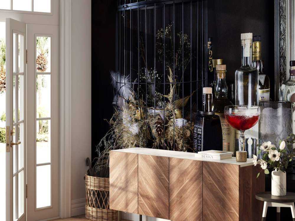 Bodegón con botellas de licor