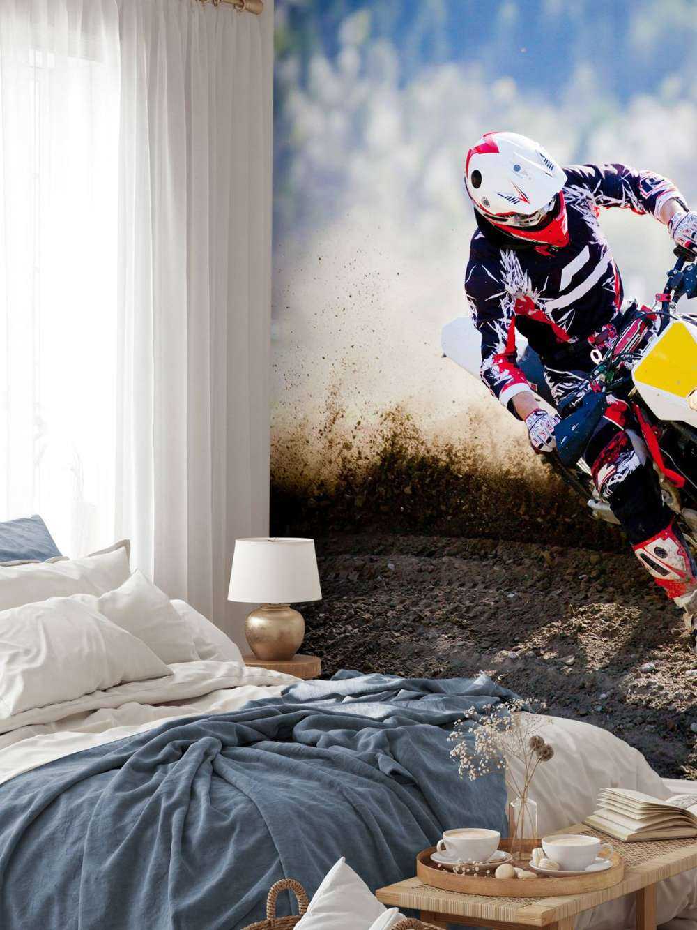 Moto de motocross en la curva