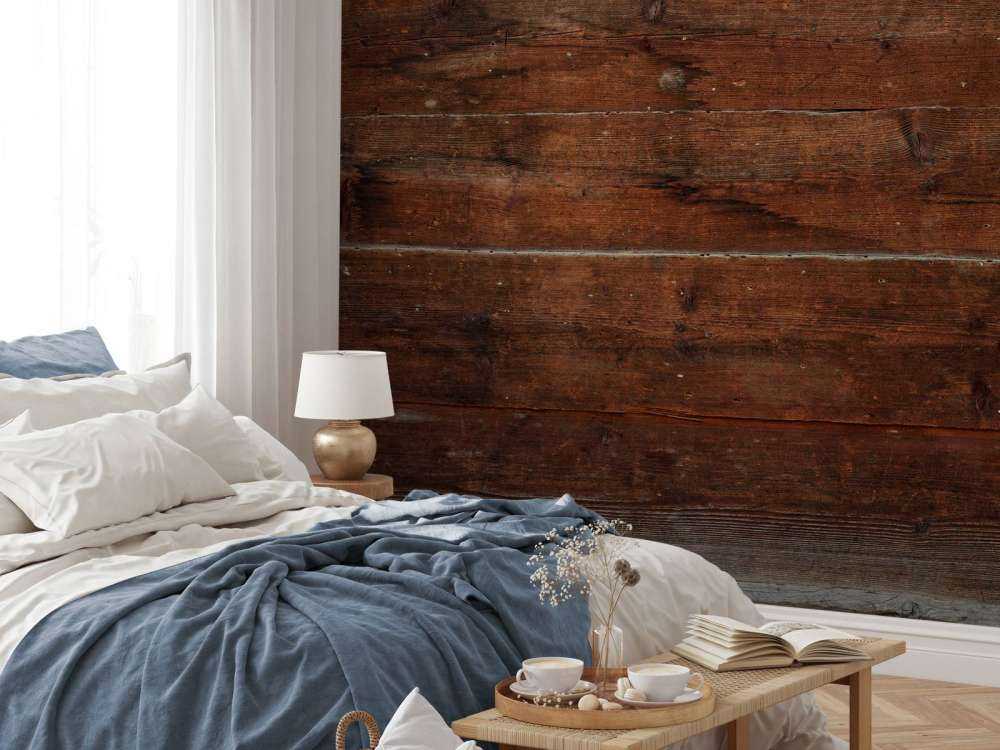 Varias tablas de madera oscura