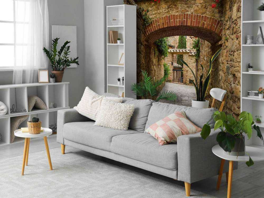 Arco con flores rojas