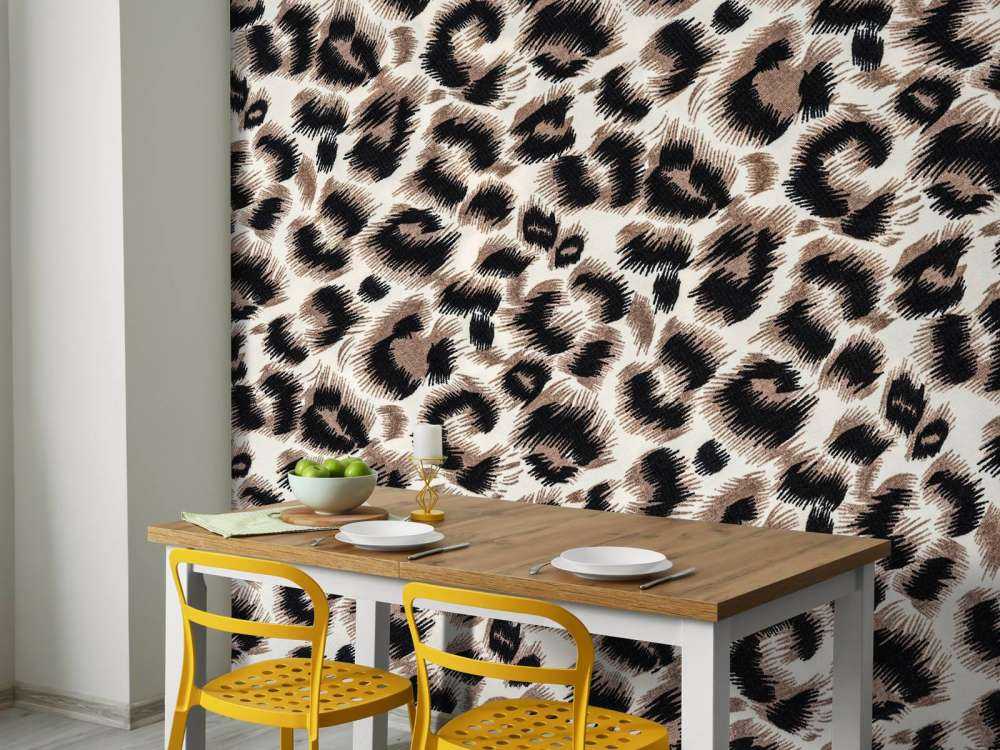 Abrigo de pantera de color beige