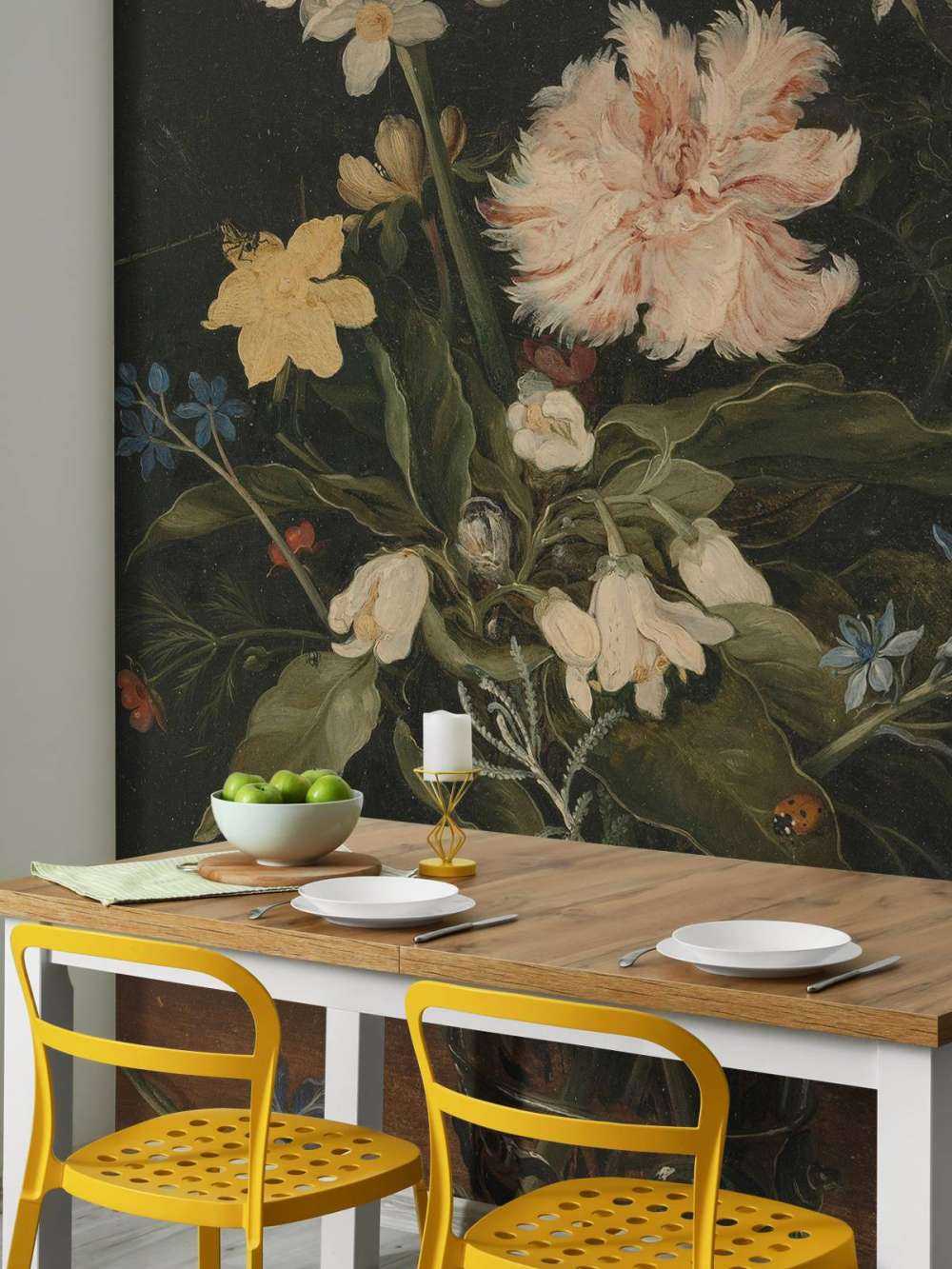 Bodegón con flores en un vaso