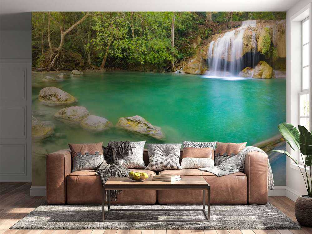 Hermosa cascada en Tailandia