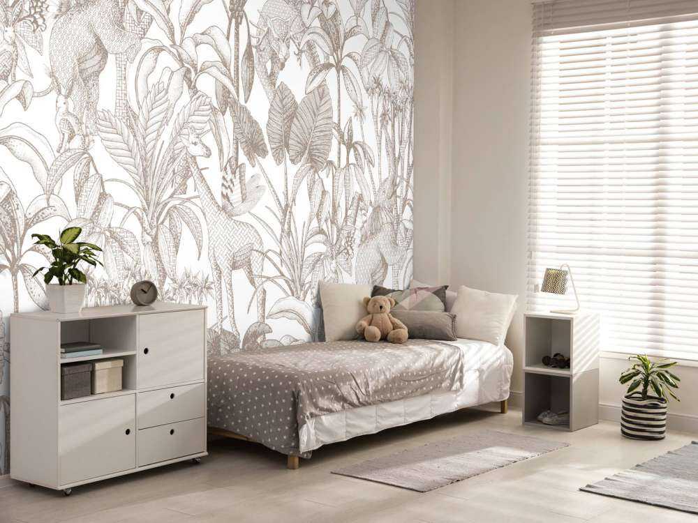 Animales entre las palmeras taupe