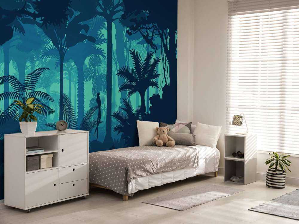 Siluetas azules de la selva