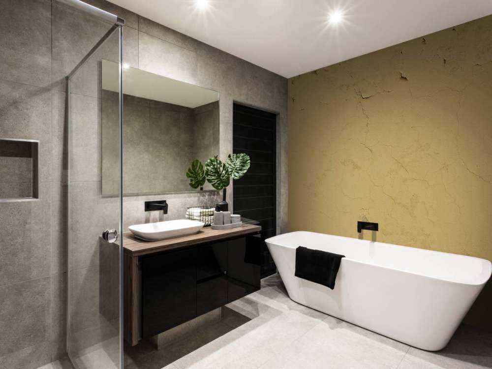 Pared con pintura agrietada