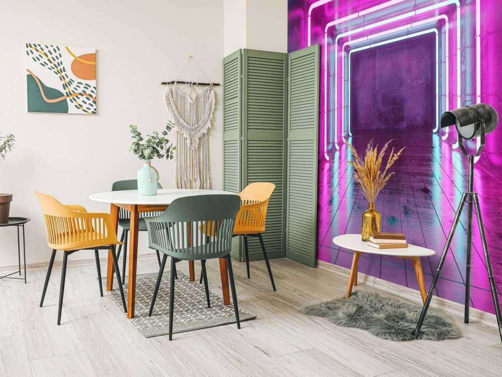 Sala de hormigón con luces de neón