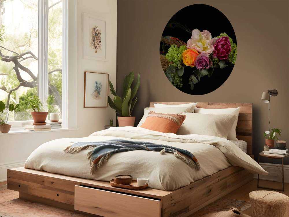 Guirnalda de flores con plumas