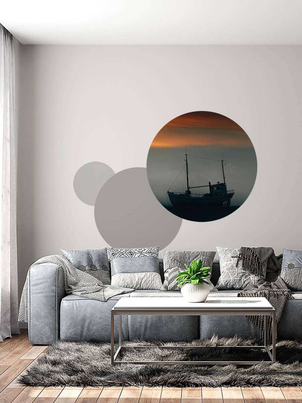 Barco durante la puesta de sol