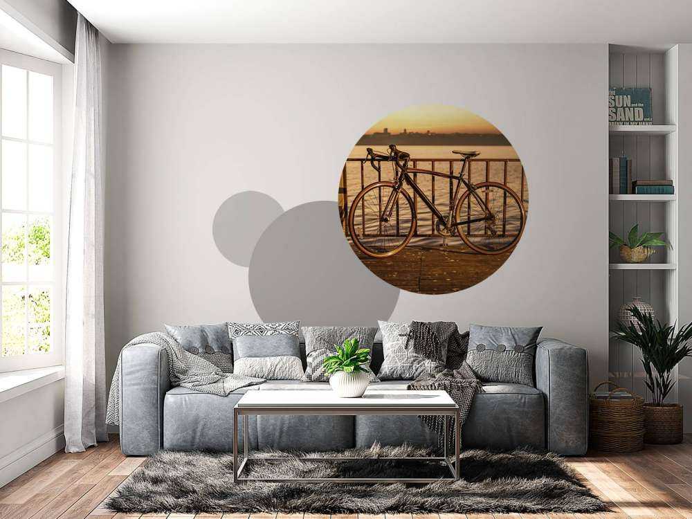 Bicicleta de carreras junto al agua