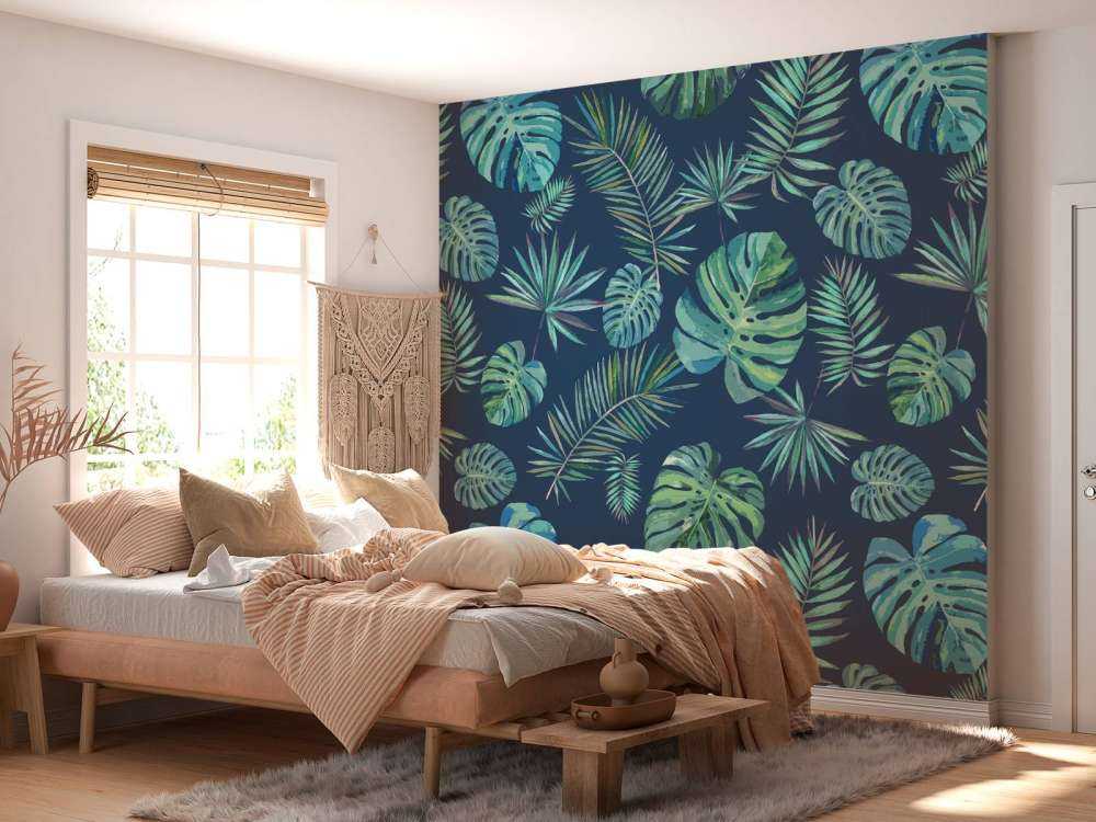 Hojas de palmera y monstera