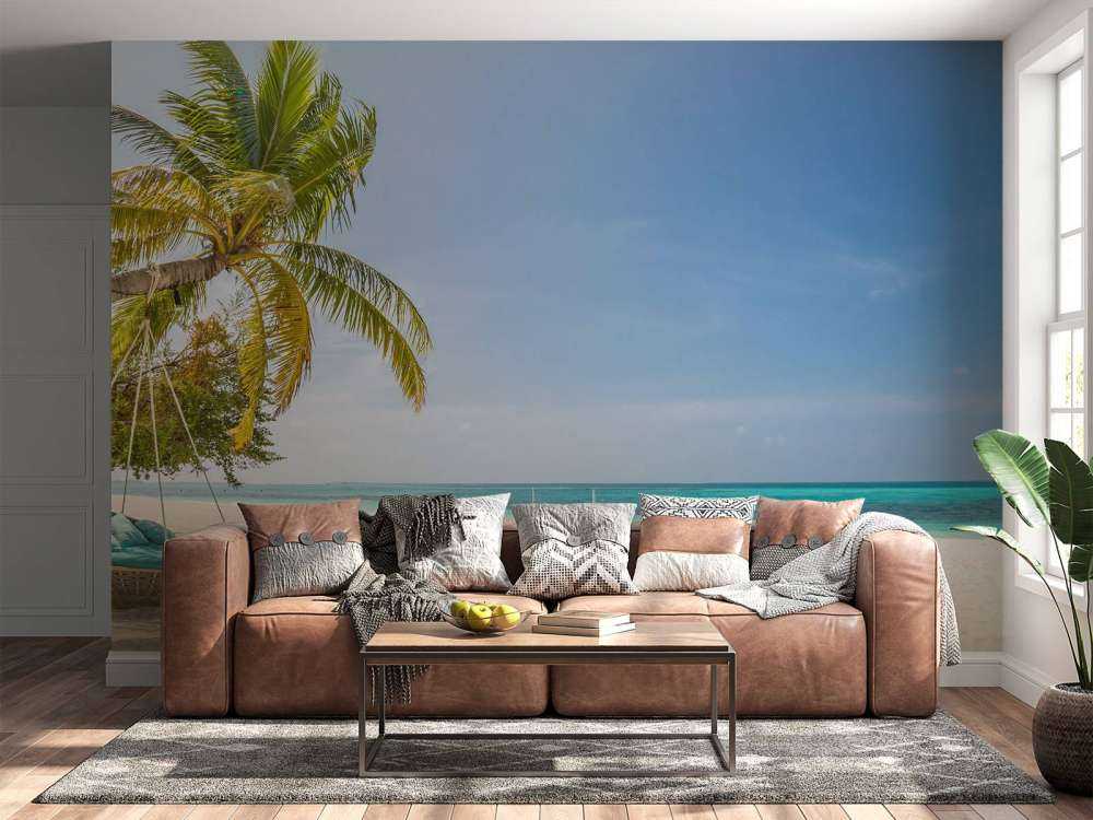 Playa tropical con columpio