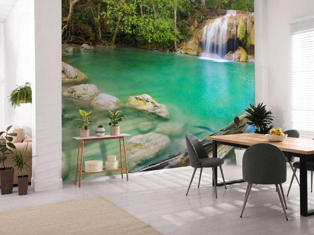 Hermosa cascada en Tailandia