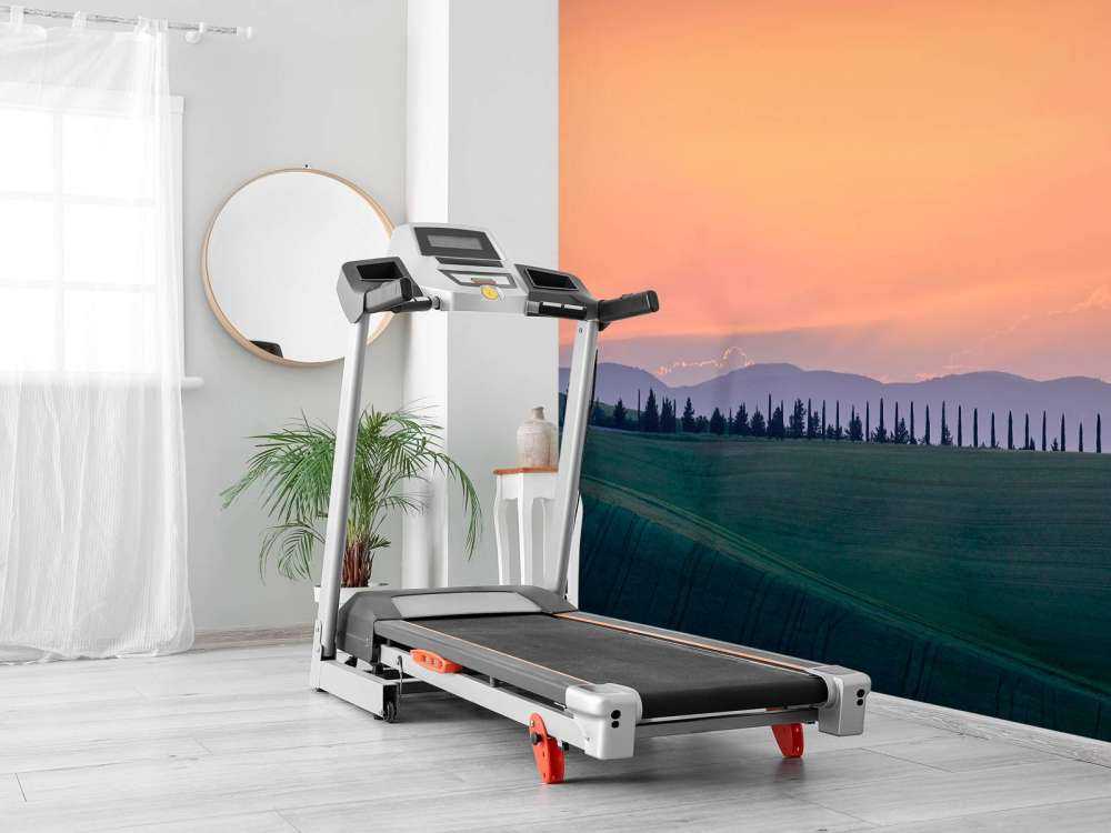 Paisaje italiano con cielo naranja