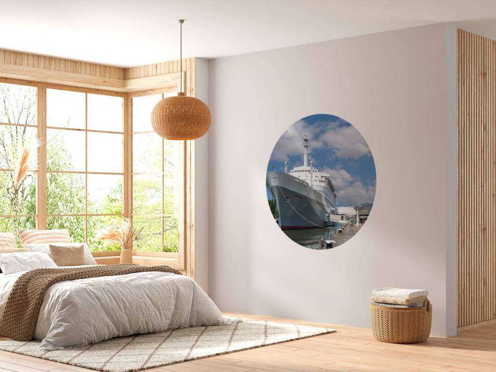 El antiguo buque de vapor SS Rotterdam en color 